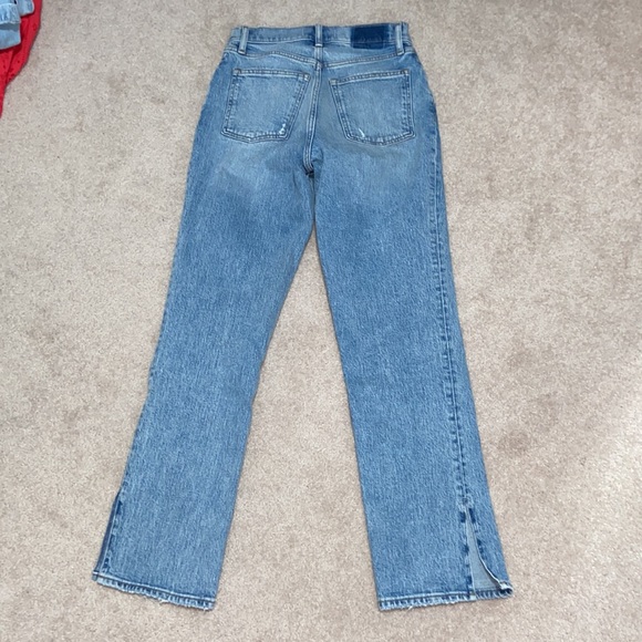 A&F 90’s Straight High Rise - Picture 6 of 6